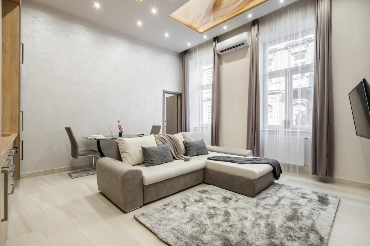 Central Comfort Suite For 6 By Oktogon Budapest Luaran gambar